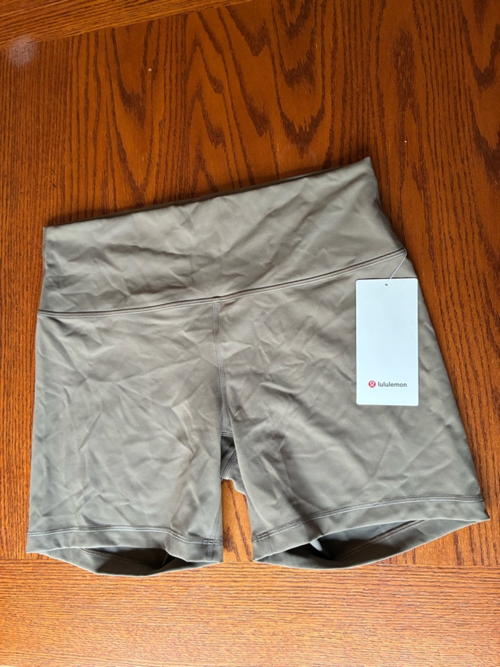 NEW lululemon athletica Wunder Train High-Rise Shorts Taupe Womens Size 14